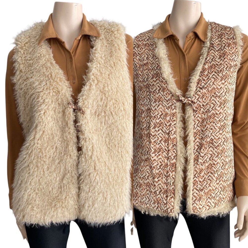 NWT Yest Oda Reversible Curly Faux Fur Vest SZ 6-8​​​